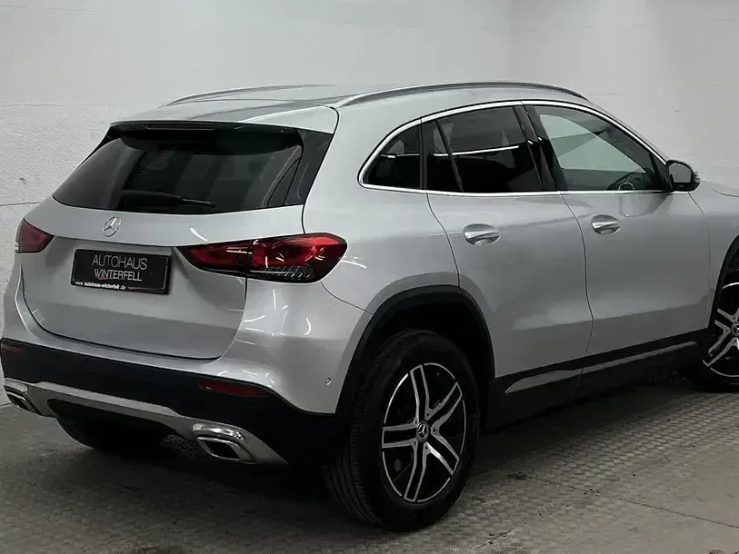 Gebraucht Mercedes GLA220 Progressive 258 PS (189 kW) 2021 Silber SUV