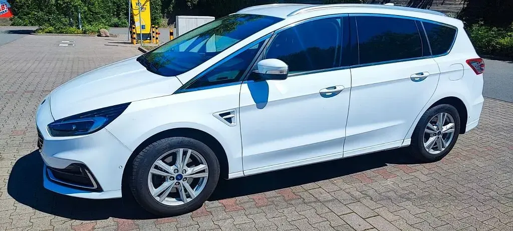 Gebraucht Ford S-MAX Titanium 150 PS (110 kW) 2022 Weiß Van / Kleinbus