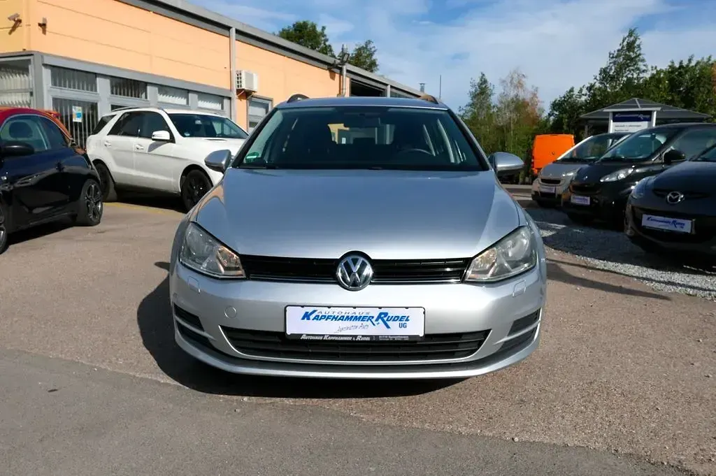 Gebraucht VW Golf VII Trendline 110 PS (80 kW) 2015 Silber Kombi