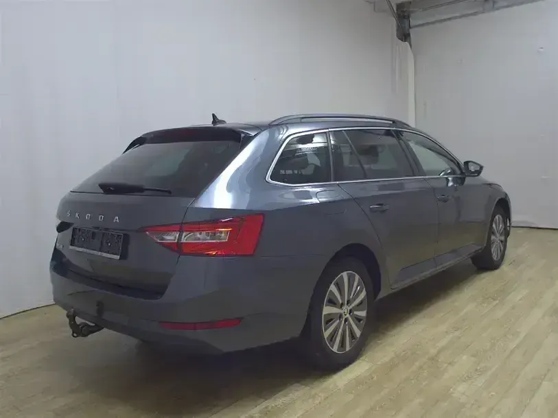 Gebraucht Skoda Superb Ambition 200 PS (147 kW) 2021 Grau Kombi