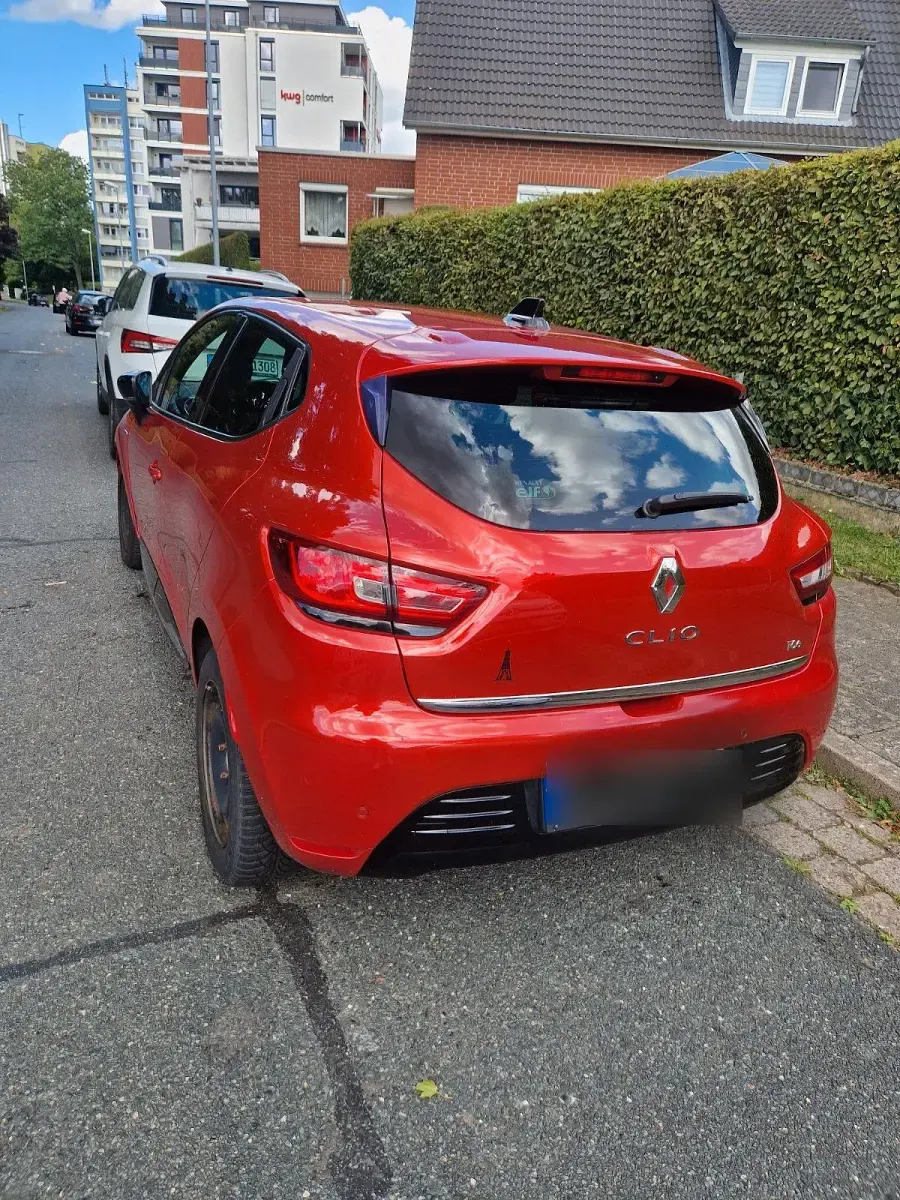 Gebraucht Renault Clio LIMITED 90 PS (66 kW) 2016 Rot Kleinwagen