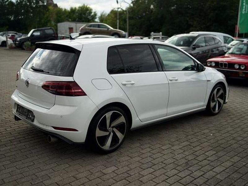 Gebraucht VW Golf VII GTI 245 PS (180 kW) 2019 Andere Limousine