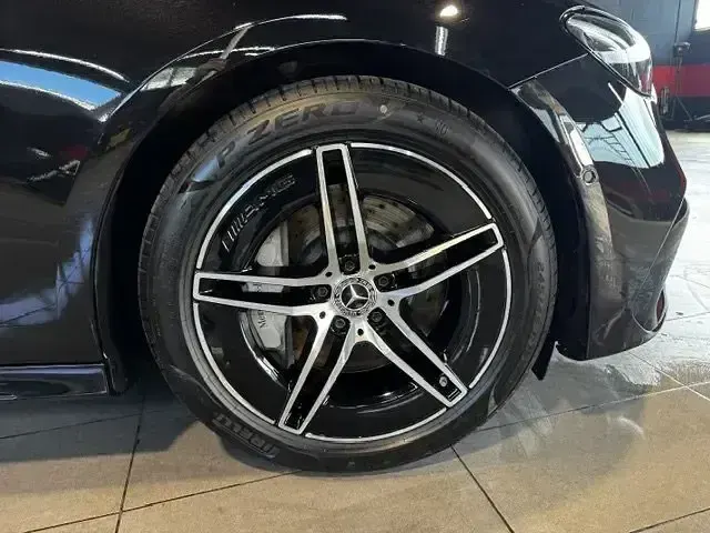 Gebraucht Mercedes E220 AMG 197 PS (144 kW) 2025 Lack obsidianschwarz Kombi