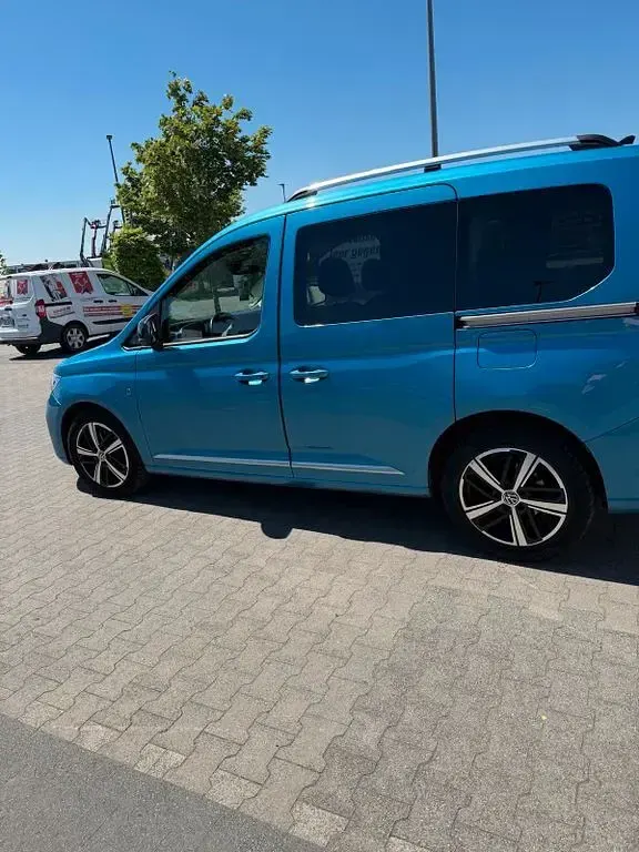 Gebraucht VW Caddy Style 122 PS (89 kW) 2020 Blau Van / Kleinbus