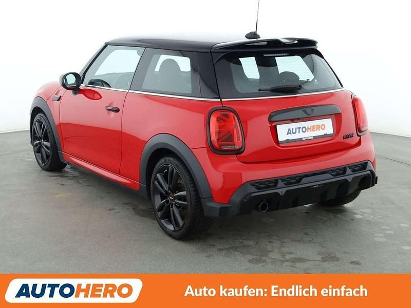Gebraucht Mini John Cooper Works 136 PS (100 kW) 2023 Chili (solar) red Kleinwagen