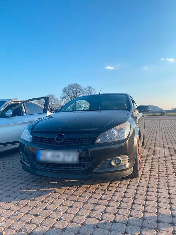 Gebraucht Opel Astra Cabriolet 140 PS (102 kW) 2006 Schwarz Cabrio