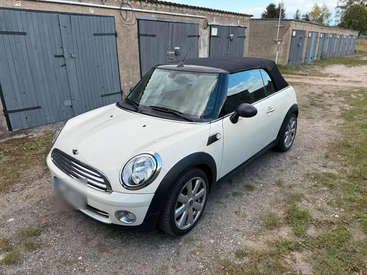 Usata Mini Cooper Cabriolet 72 CV (52 kW) 2010 Bianco Cabrio