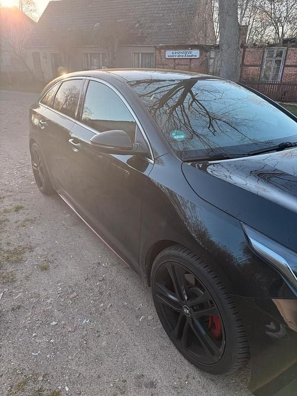 Gebraucht Kia ProCeed GT GT 204 PS (150 kW) 2020 Schwarz Kleinwagen