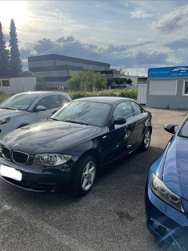 Schwarz Gebraucht 2010 BMW 120 Coupé Coupé | 9.000 € (Guter Preis) - Bild 1/4
