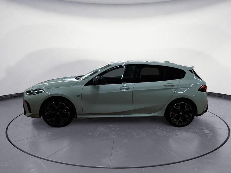 Gebraucht BMW M135 Performance 300 PS (220 kW) 2025 Weiß Kleinwagen