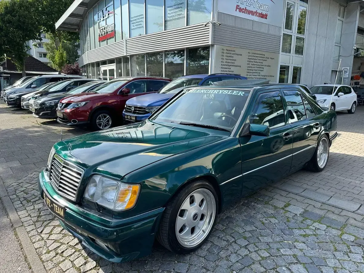 Gebraucht Mercedes E280 193 PS (141 kW) 1994 Grün Limousine