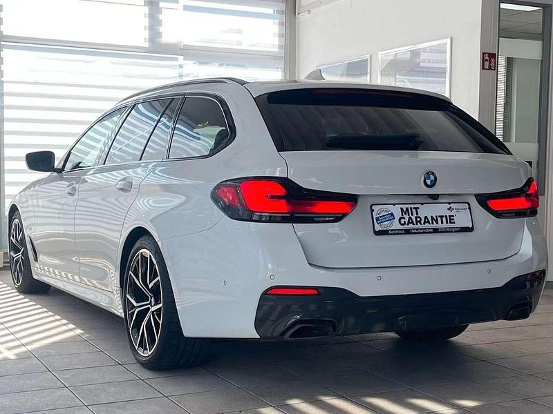 Gebraucht BMW 530 Performance 286 PS (210 kW) 2023 Weiß Limousine