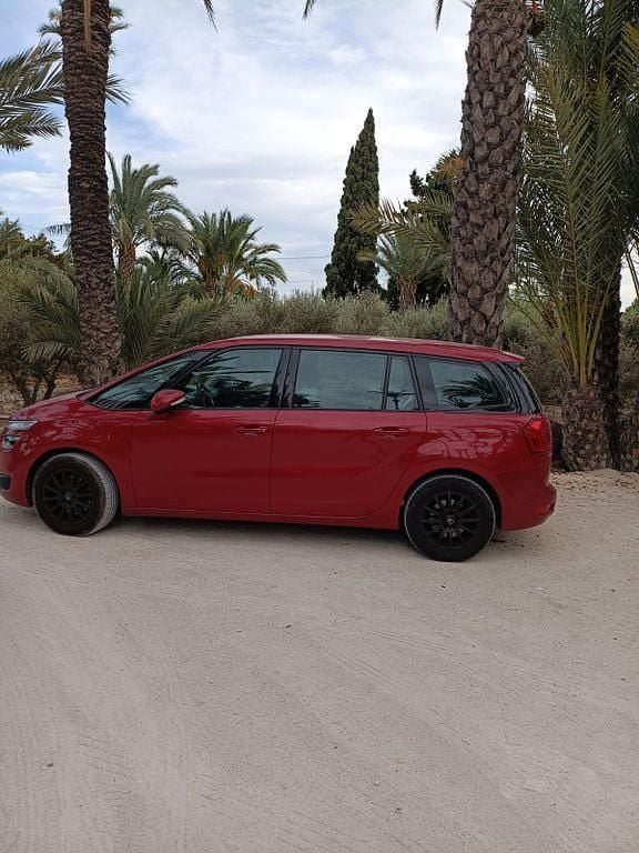 Rot Gebraucht 2014 Citroën Grand C4 Picasso Van / Kleinbus | 5.900 € (Fairer Preis) - Bild 1/4