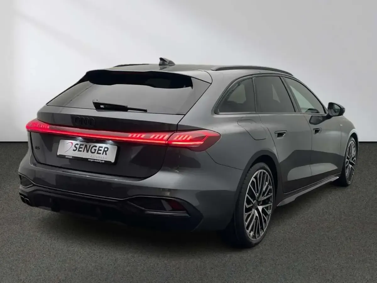 Gebraucht Audi A5 Sport 204 PS (150 kW) 2025 Daytonagrau perleffekt Kombi