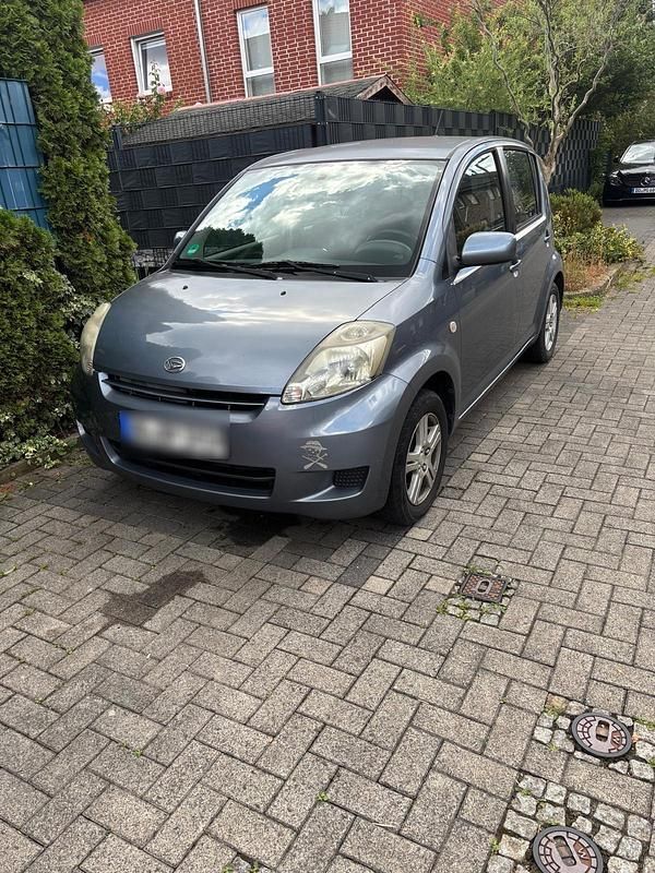 Grau Gebraucht 2007 Daihatsu Sirion Kleinwagen | 1.450 € (Teuer) - Bild 1/4