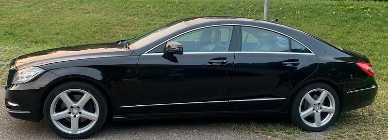 Schwarz Gebraucht 2012 Mercedes CLS350 Limousine | 15.995 € (Etwas zu teuer) - Bild 1/4