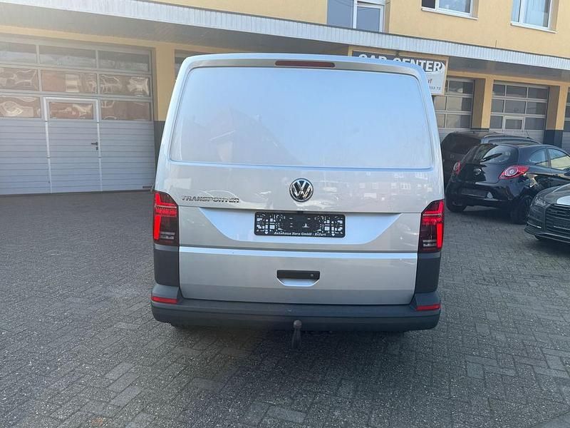 Second-hand VW Transporter 199 CP (146 kW) 2020 Argintiu Van