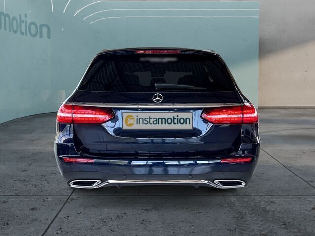 Gebraucht Mercedes E220 AMG line 194 PS (142 kW) 2022 Blau Kombi