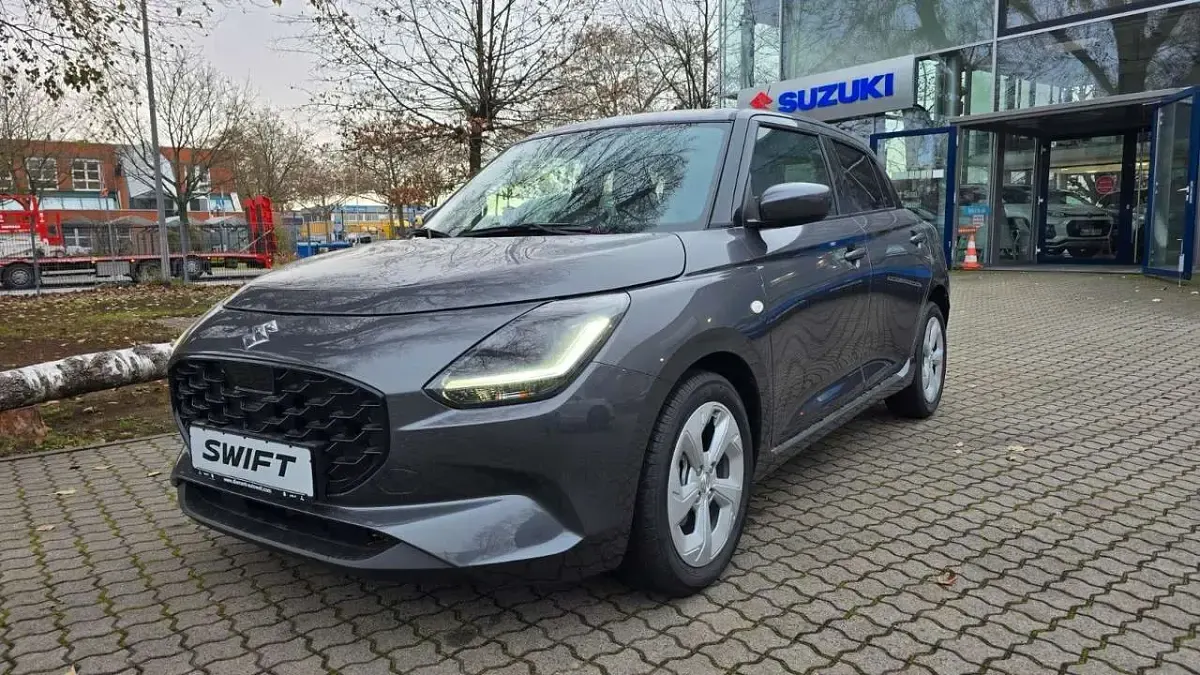 Neu Suzuki Swift Comfort 83 PS (61 kW) 2025 Grau Limousine