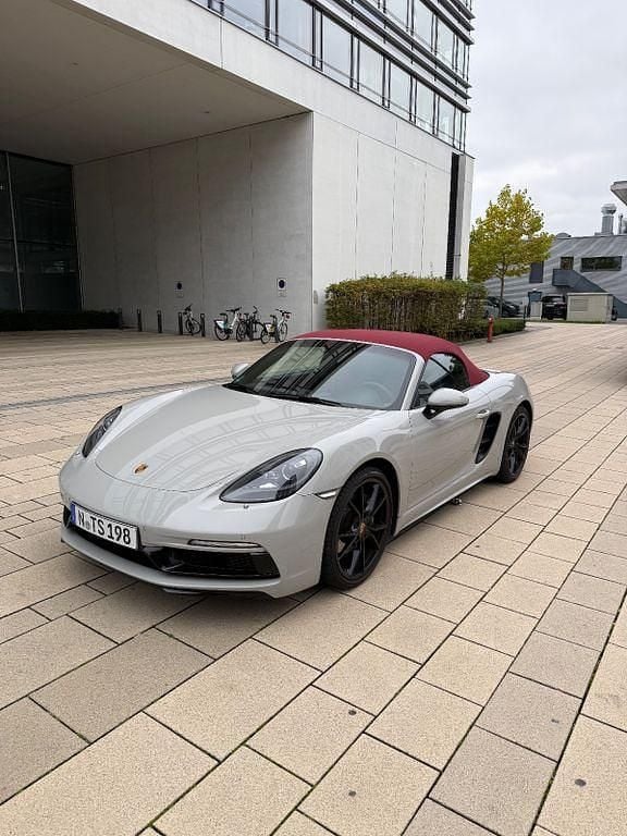 Grau Gebraucht 2022 Porsche Boxster Cabrio | 74.600 € - Bild 1/4