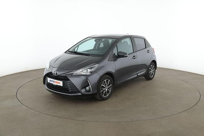 Gebraucht Toyota Yaris Club 112 PS (82 kW) 2019 Limousine