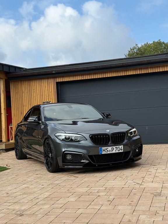 Grau Gebraucht 2018 BMW 230 M Sport Coupé | 26.999 € (Fairer Preis) - Bild 1/4