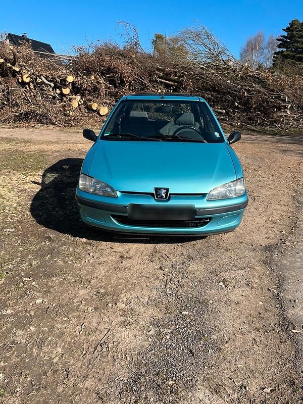 Gebraucht Peugeot 106 45 PS (33 kW) 1996 Blau Kleinwagen