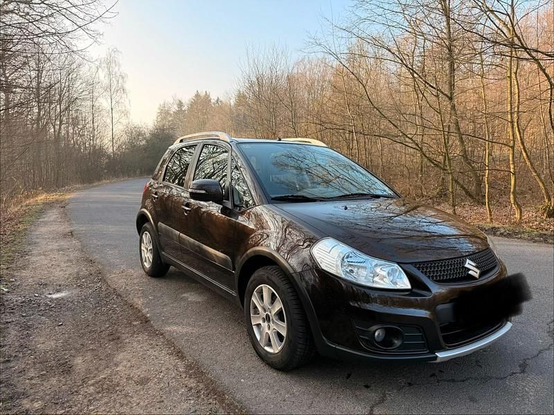 Gebraucht Suzuki SX4 Style 120 PS (88 kW) 2013 Braun Limousine