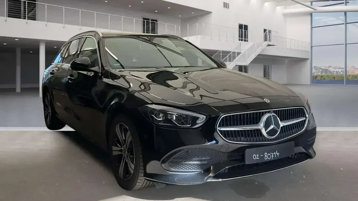 Gebraucht Mercedes C220 220 PS (161 kW) 2023 Schwarz Kombi