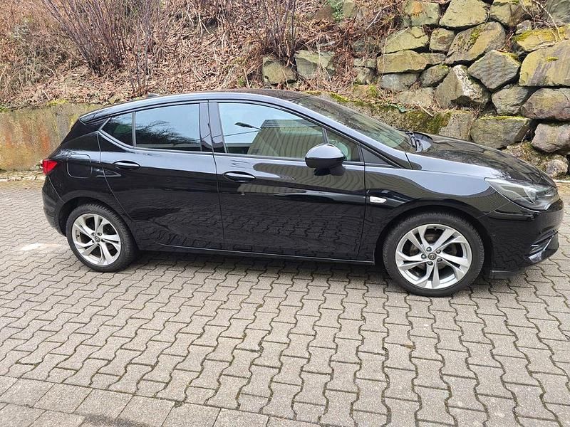 Gebraucht Opel Astra 145 PS (106 kW) 2021 Schwarz Limousine
