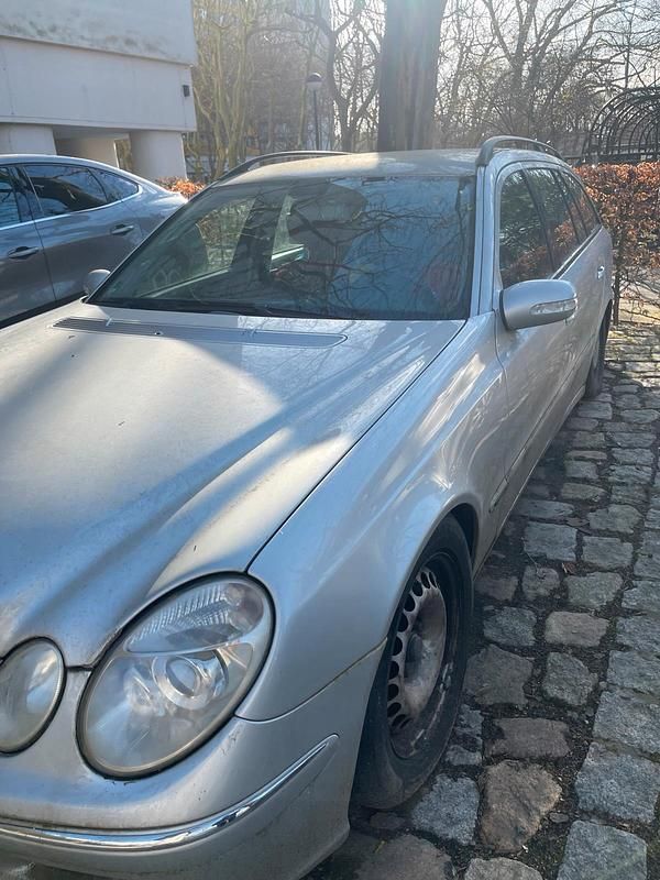 Gebraucht Mercedes E320 204 PS (150 kW) 2003 Silber Kombi