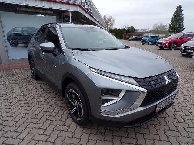 Używany Mitsubishi Eclipse Cross Basis 98 KM (72 kW) 2022 Szary SUV