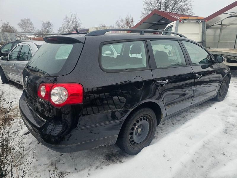 Gebraucht VW Passat 140 PS (102 kW) 2006 Schwarz Kombi