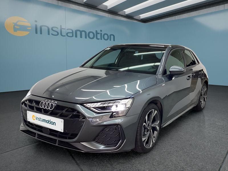 Grau Gebraucht 2025 Audi A3 Sportback Kleinwagen | 38.449 € (Fairer Preis) - Bild 1/4