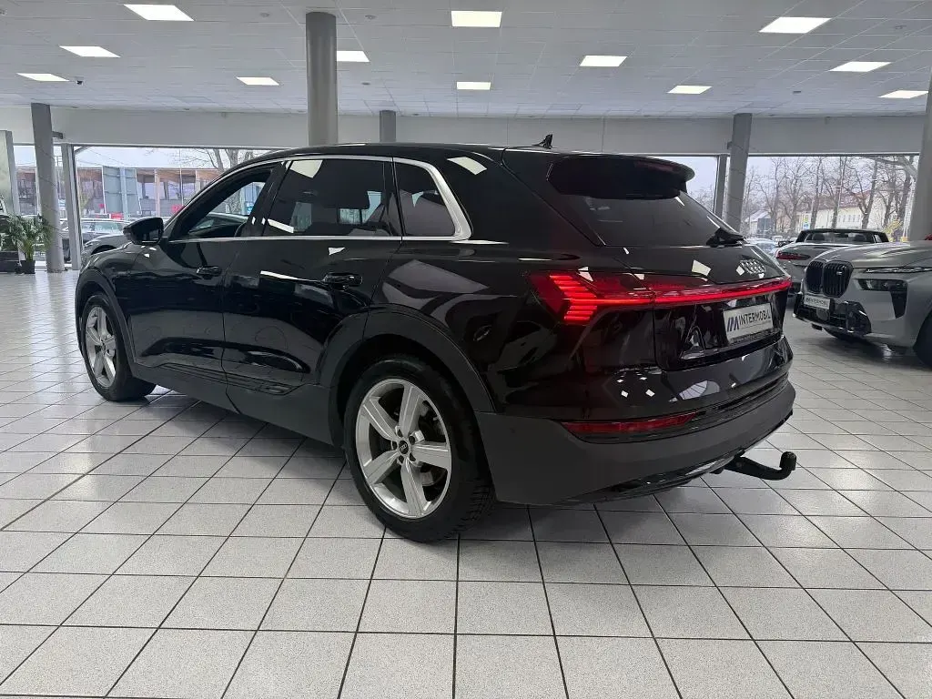 Gebraucht Audi e-tron S-Line 300 kW (408 PS) 2019 Brillantschwarz SUV