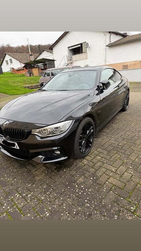Schwarz Gebraucht 2015 BMW 435 Comfort Edition Coupé | 26.000 € - Bild 1/4