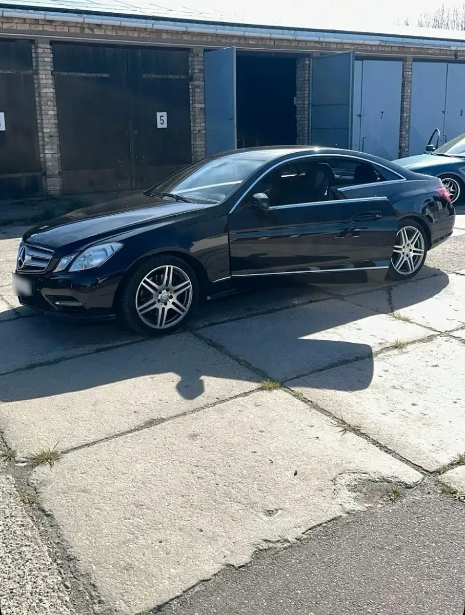 Gebraucht Mercedes E350 306 PS (225 kW) 2013 Schwarz Coupé