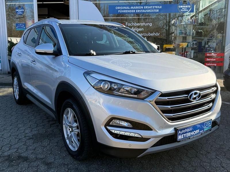 Gebraucht Hyundai Tucson Trend 177 PS (130 kW) 2017 Silber SUV