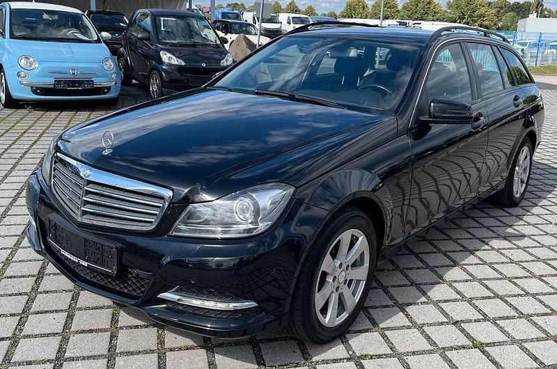 Schwarz Gebraucht 2013 Mercedes C200 Limousine | 9.999 € (Guter Preis) - Bild 1/4