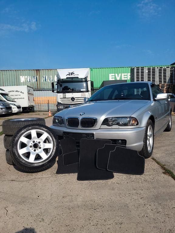 Silber Gebraucht 2001 BMW 320 Coupé | 3.500 € (Superpreis) - Bild 1/4