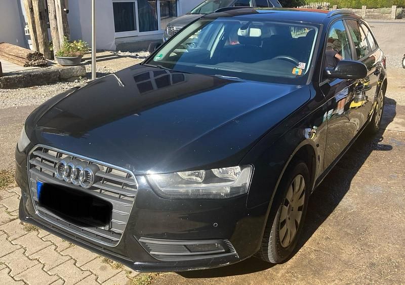 Schwarz Gebraucht 2012 Audi A4 Kombi | 7.600 € (Guter Preis) - Bild 1/4