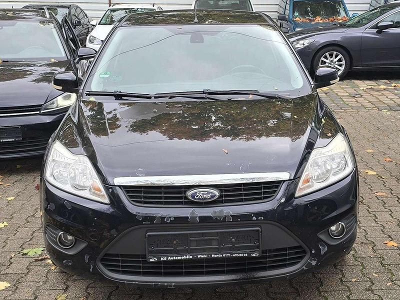 Second-hand Ford Focus Style 101 CP (74 kW) 2008 Negru Hatchback