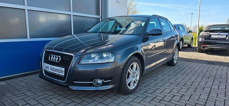 Gebraucht Audi A3 Attraction 105 PS (77 kW) 2012 Grau Kleinwagen