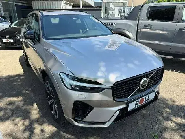 Gebraucht Volvo XC60 Plus 197 PS (144 kW) 2022 Bright dusk / metallic SUV