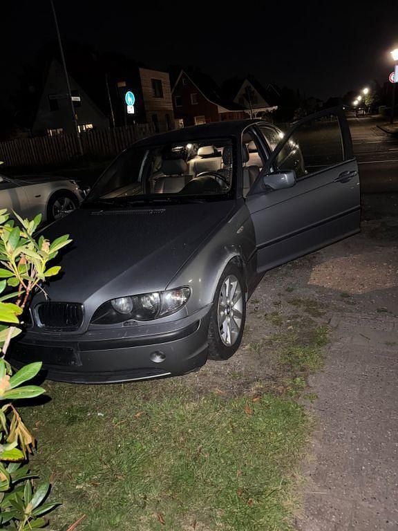 Gebraucht BMW 320 170 PS (125 kW) 2004 Silber Limousine