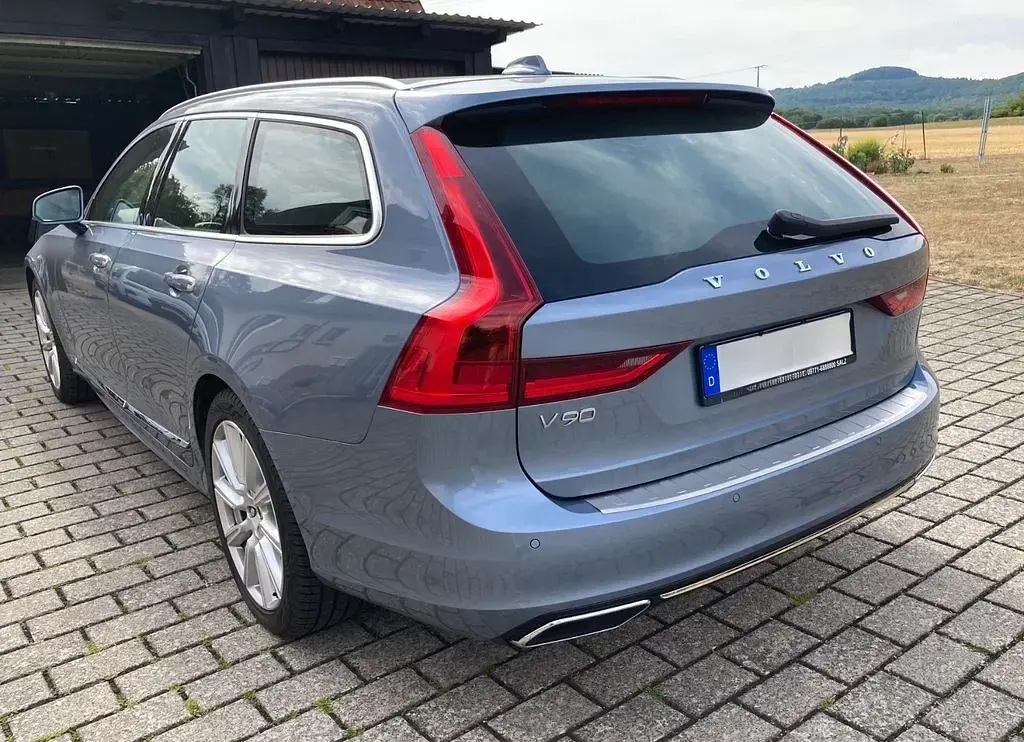 Gebraucht Volvo V90 Inscription 235 PS (172 kW) 2018 Blau Kombi