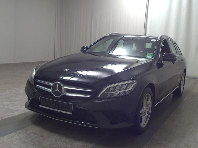 Gebraucht Mercedes C300e Avantgarde 306 PS (225 kW) 2019 Schwarz Kombi