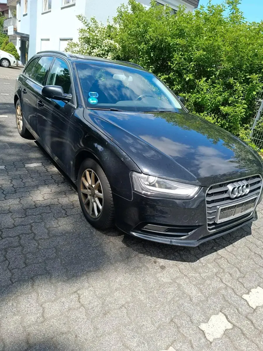 Gebraucht Audi A4 177 PS (130 kW) 2012 Schwarz Kombi