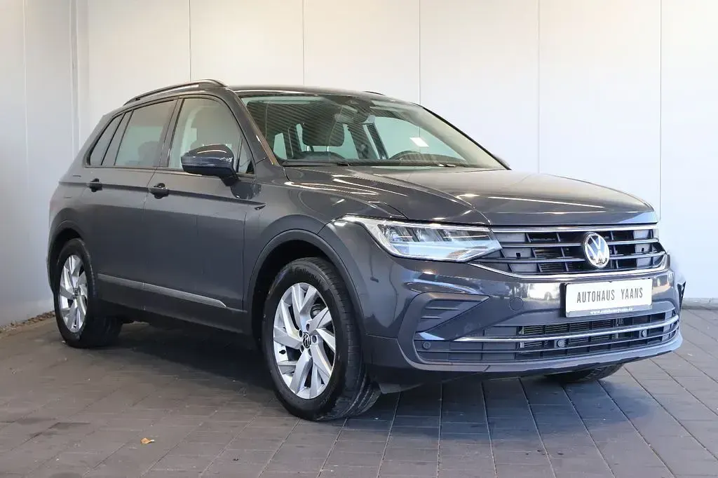 Gebraucht VW Tiguan Life 150 PS (110 kW) 2022 Grau SUV