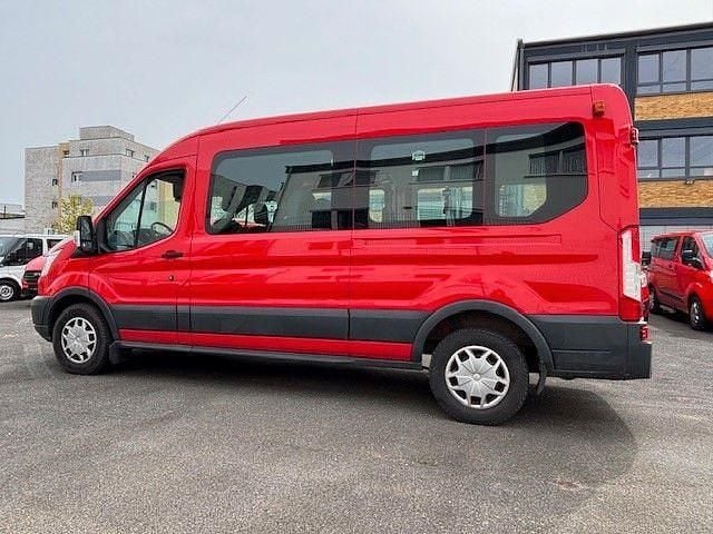 Second-hand Ford Transit Trend 105 CP (77 kW) 2018 Roșu Break